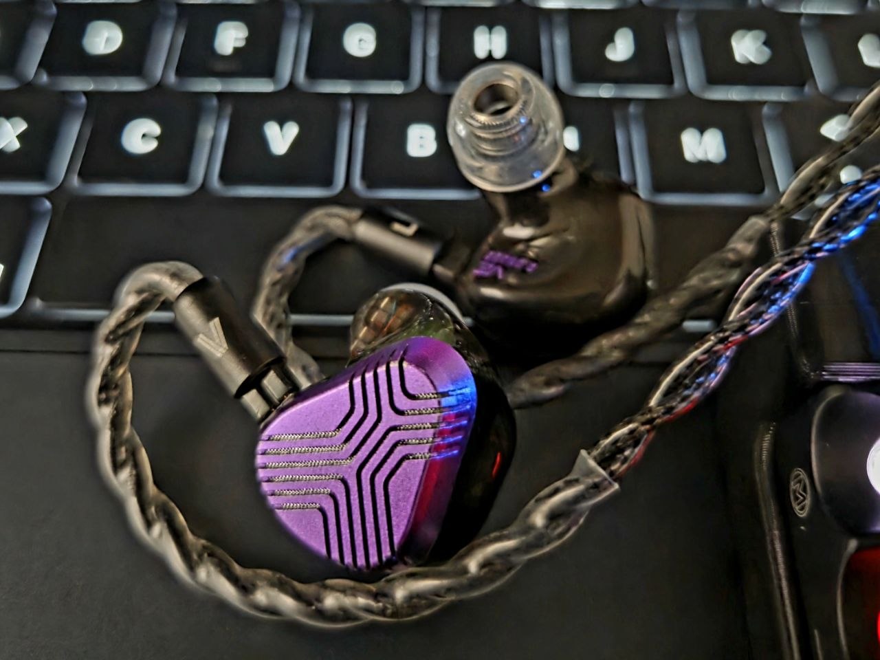Vision Ears EXT dengan AZLA MITHRYL